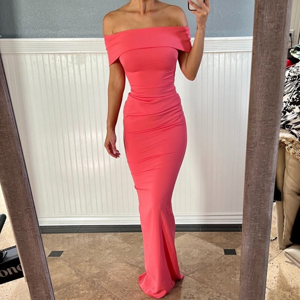 NWT $425 Nicole Bakti Guava Pink Ruffle Back Off Shoulder Maxi Gown Dress 0